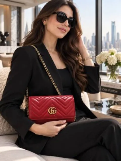 Guchi marmont flap sling bag with box 5303