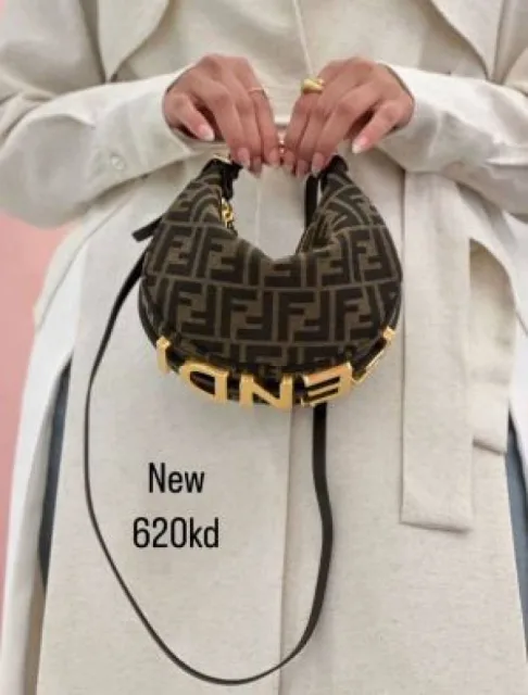 Fendy_ff-jacquard-motif-baguette-shoulder-bag-with-box 5286