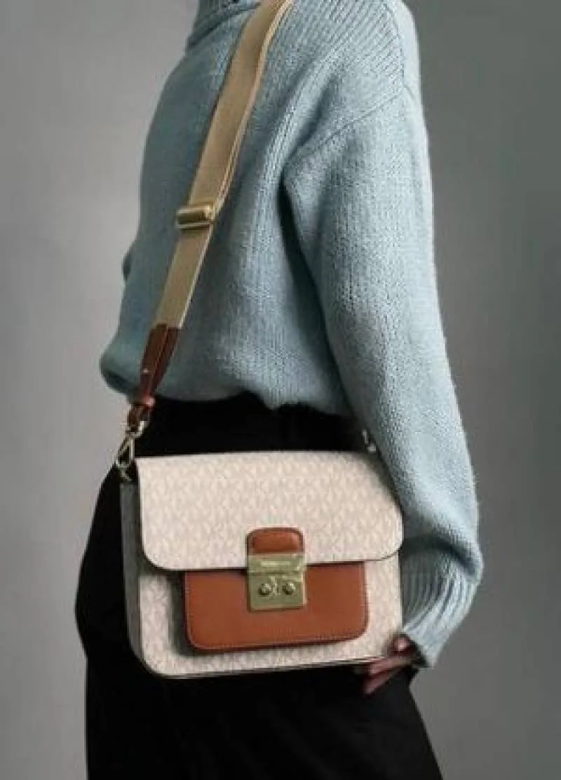 Michael kor loan editor medium bag with box 6343