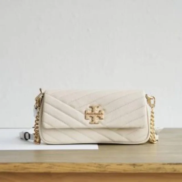 Tori Burch_Kira Chevron Crossbody Bag defined by its signature diagonal chevron quilting and gold-tone Double T hardware Bag with Box premium quality