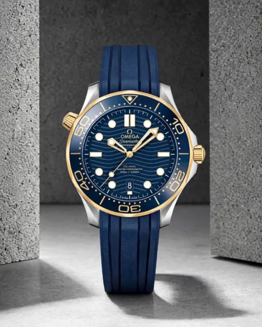 Omegg_a Seamaster Diver 300M Automatic Blue-Gold-Blue