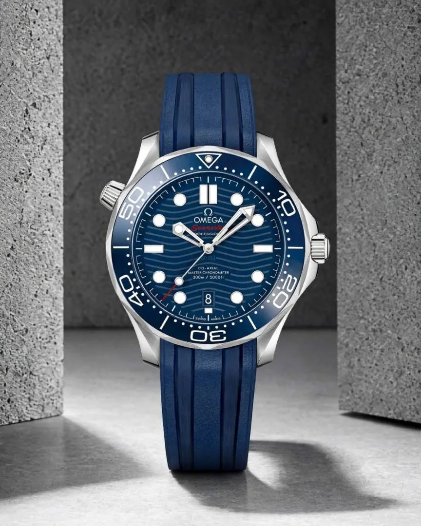 Omegg_a Seamaster Diver 300M Automatic Blue-Silver-Blue