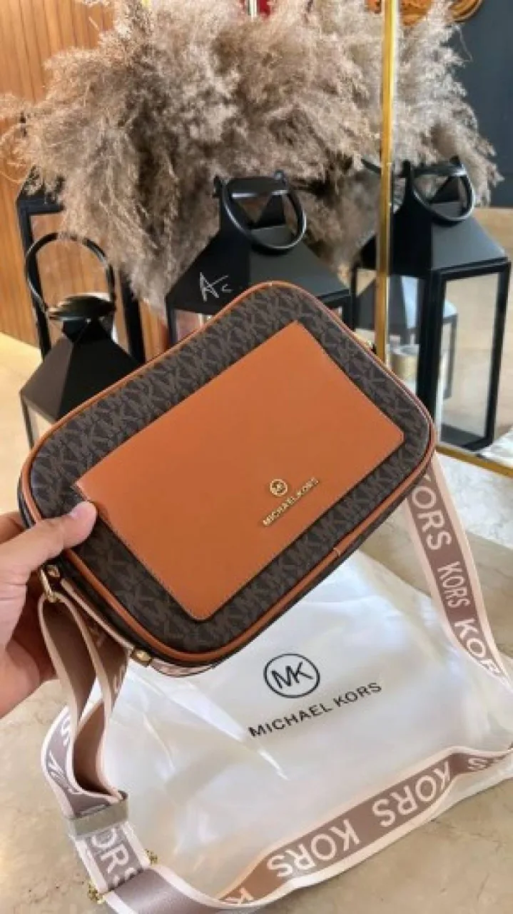 Micheal kors logo print Maeve crossbody with box 1004