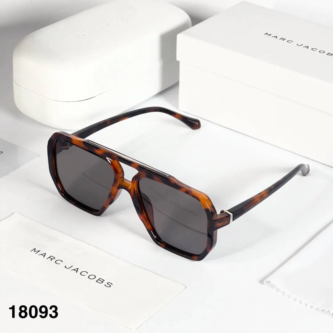 Marc jacob 18093 tiger black