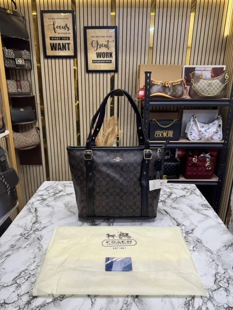 Coatch Gallery Premium Tote Bag With OG Dust Bag (coffee black) 2376