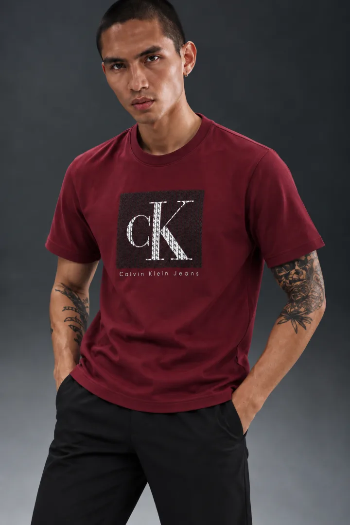 Calviin Kleiin Premium Round Neck T-Shirt 2402