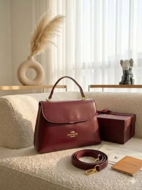 Coac vintage manor handbag with box 6309
