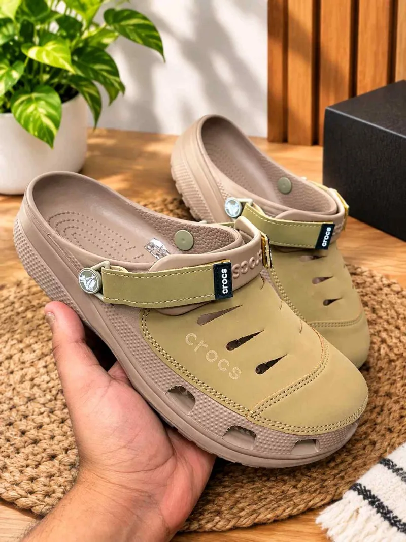 CROCCS YUKOON BEIGE