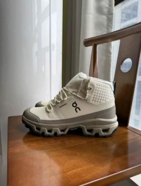 on CLOUDROCK mid cream