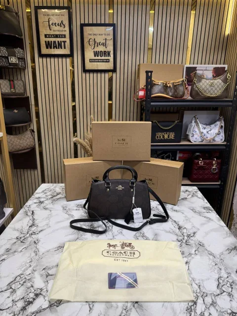 Coatch Savannah Carryall Signature Canvas With OG Box And Dust Bag (Coffee Black)