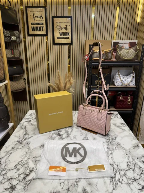 Micheal Kors Marilyn Medium Signature Logo Satchel With Box And Dust Bag (Pink)
