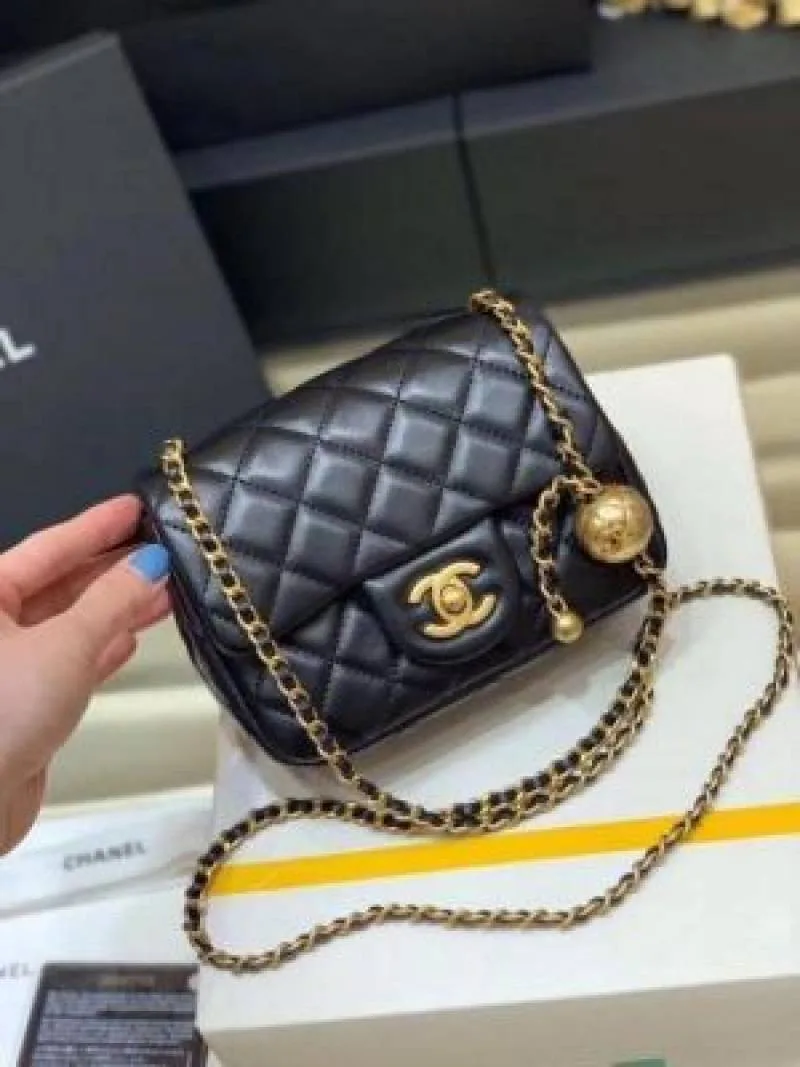 Chane quilted cc crush mini flap black purse with Folding box 6701