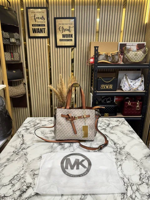 Micheal Kors Emilia Large Logo Tote Bag Biege Brown With Dust Bag