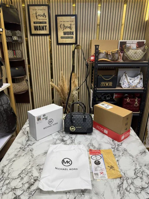 Micheal Kors Camille Small Logo Satchel Black Double Box Dust Bag 99188