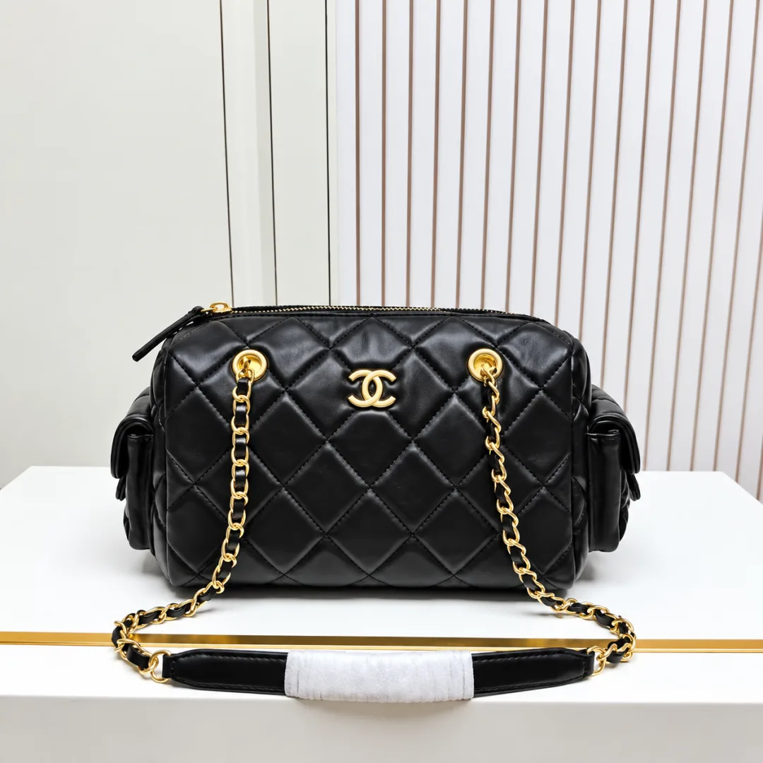 CHENNEL BOWLING QUILTED HANDBAG WITH BOX 6669