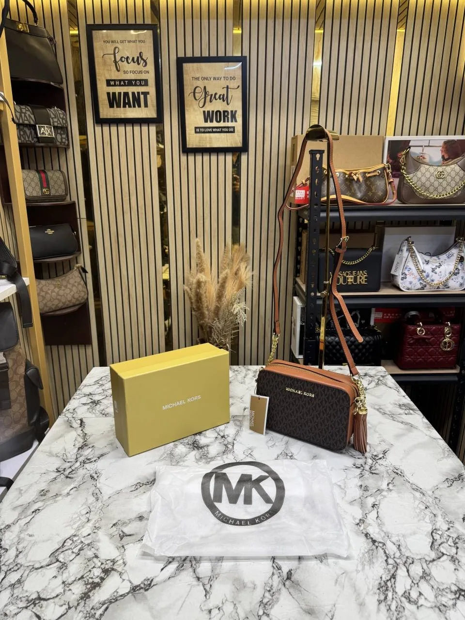 Micheal Kors Jet Set Medium Logo Camera Bag Coffee Brown With Box & Dust Bag (60688)