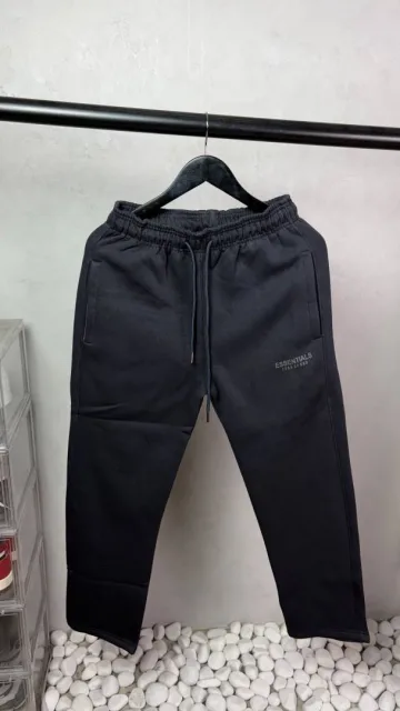 Essentails Premium SweatPants. 3207