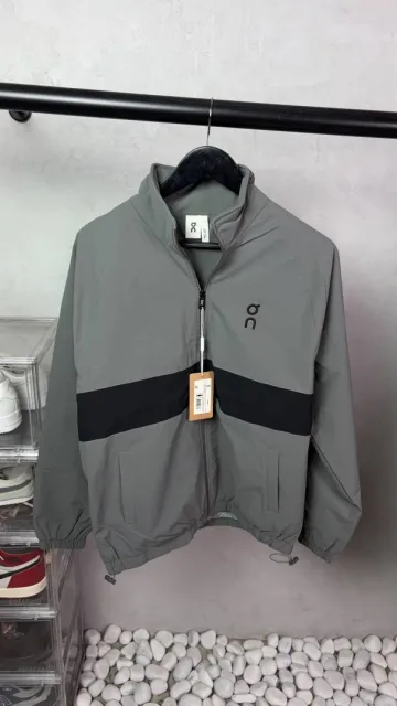 On Cloud Premium Windbreaker Jacket 3246