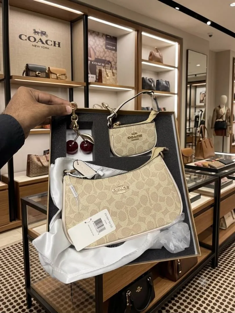 Coacch Teri Shoulder Bag Premium Gift Set Combo With Minibag Cherry OGBOX ETC Model 510