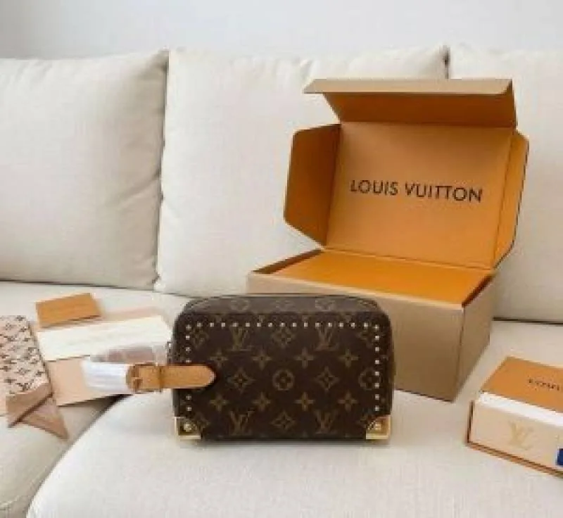 Loius Vutton Locker Dopp Kit Trunk in Monogram coated canvas premium quality with double box packing