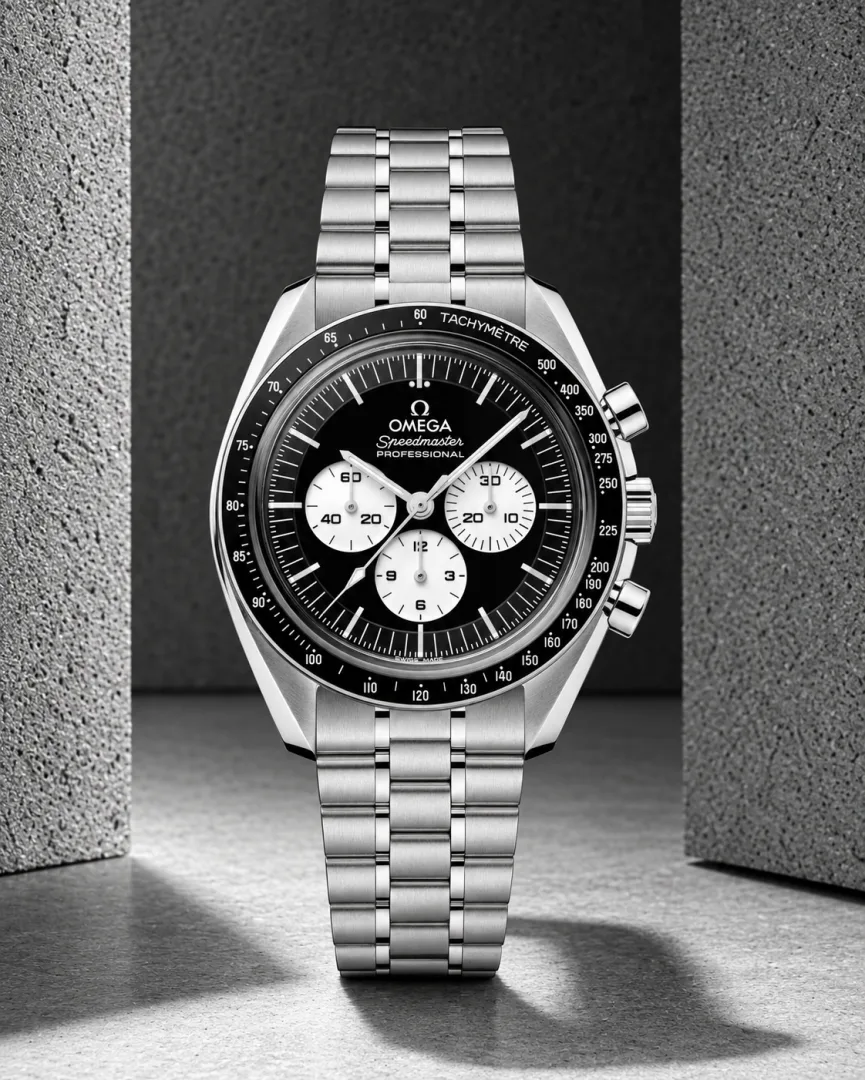 Omegha Speedmaster Moonwatch Professional silver Black white chronograph