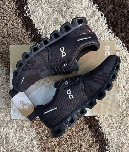 ON CLOUD 6 RUNNING ALL BLACK WATERPROOF