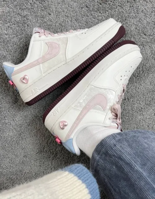 Nikkee Airforce 1 low Valentines Day 2026 for her