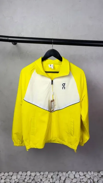 ON Clou-d Premium Windbreaker Jackets. 3390
