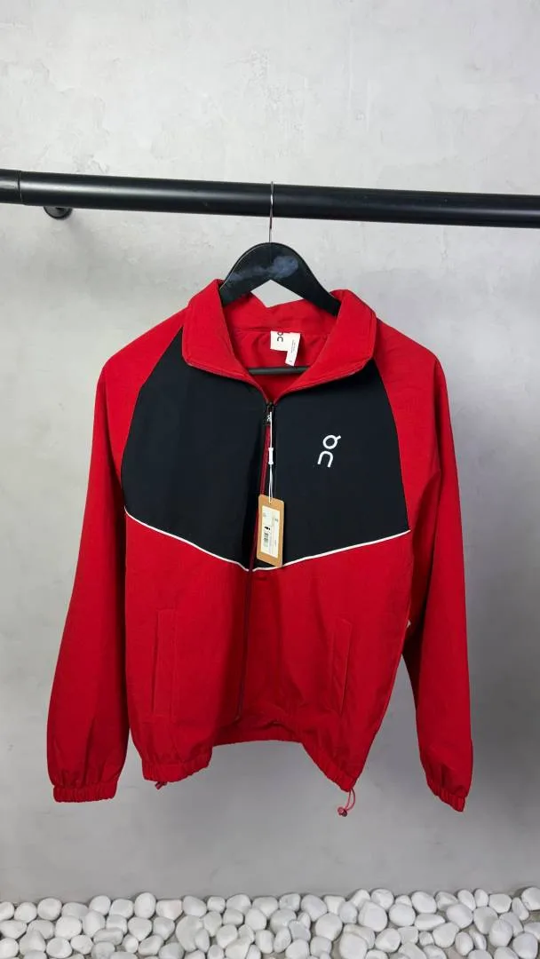 ON Clou-d Premium Windbreaker Jackets. 3389