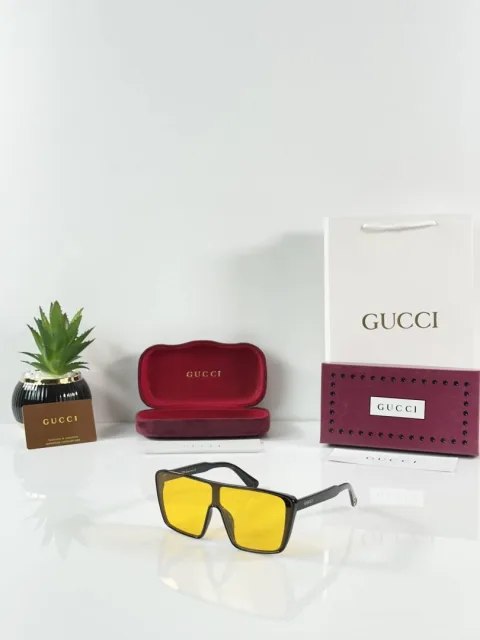 Guchi 7110 Black Yellow