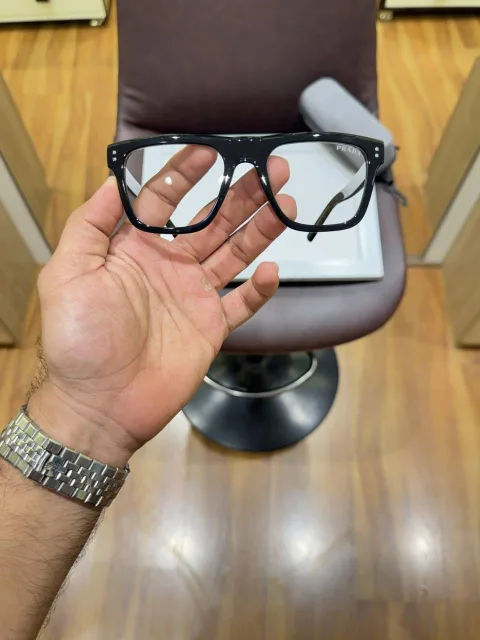 Prad 3835 black plano