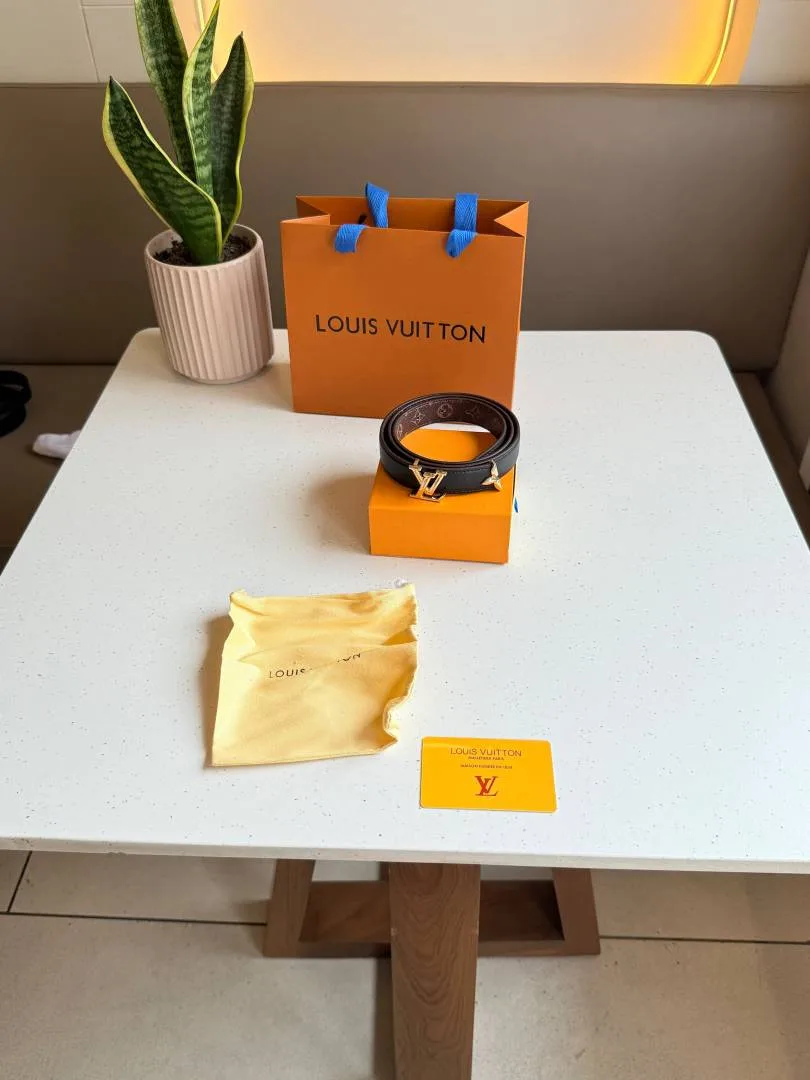 Louiis Vuitton lv pretty 20mm Reverseable Belt Premium With OGBOX Carrybag etc Model no 436