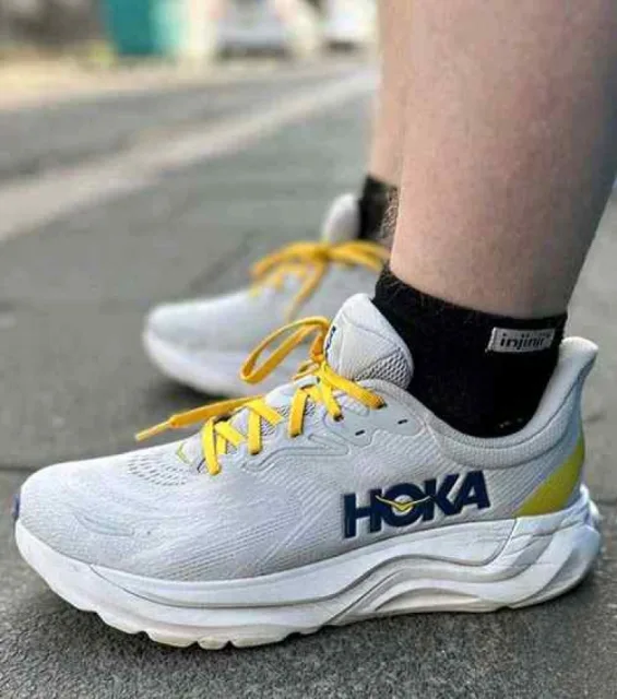 Hoka Arahi 8 Stardust Cosmic Grey