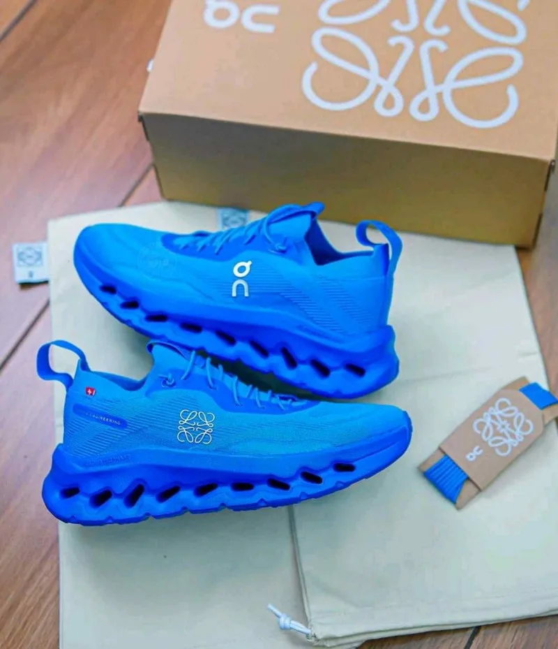 On Cloudtilt Running Loewe Sneaker Electric Blue