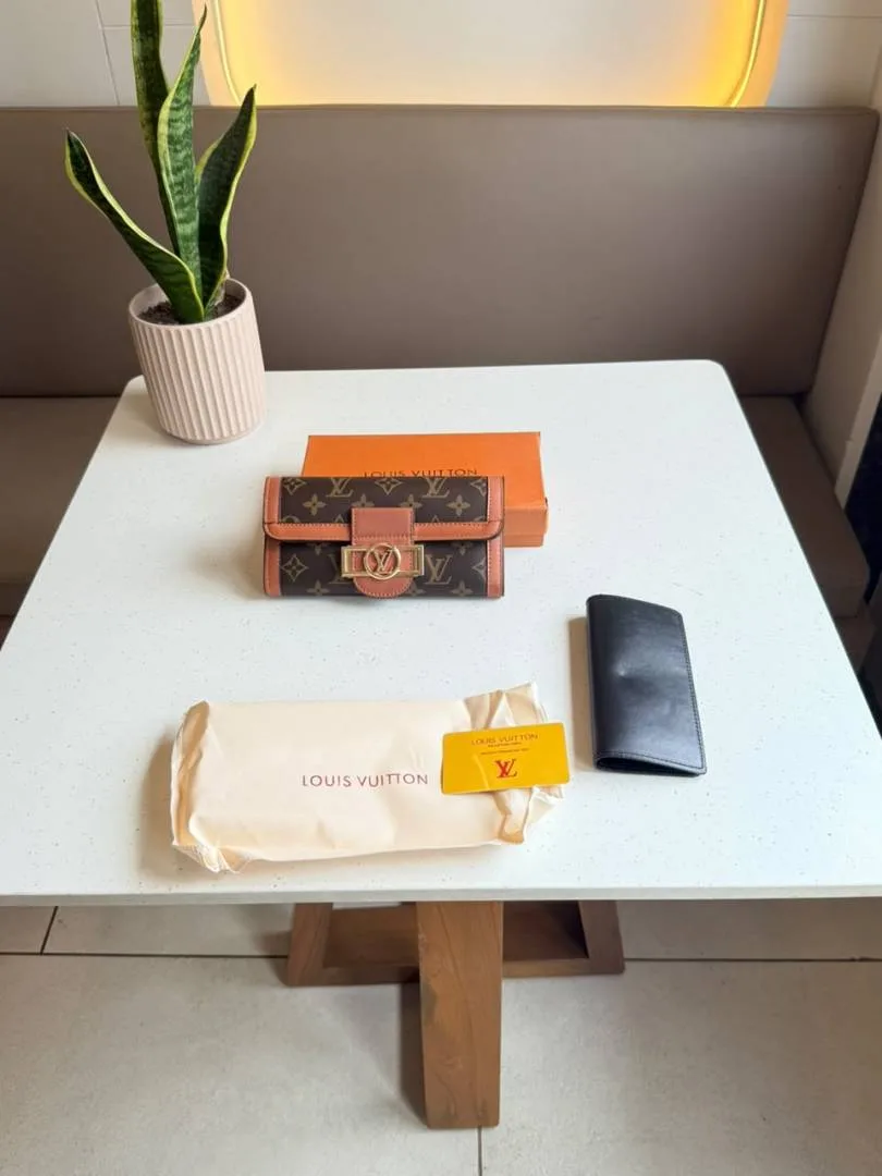 Louiis Vuitton lv LONG LEATHER LADIES WALLET WITH OGBOX EXTRA FLAP DUSTBAG TAGS model 234