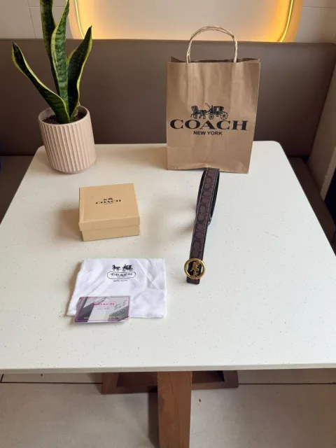 Coacch premium womens belt with ogbox Carrybag dustcover etc model no 417