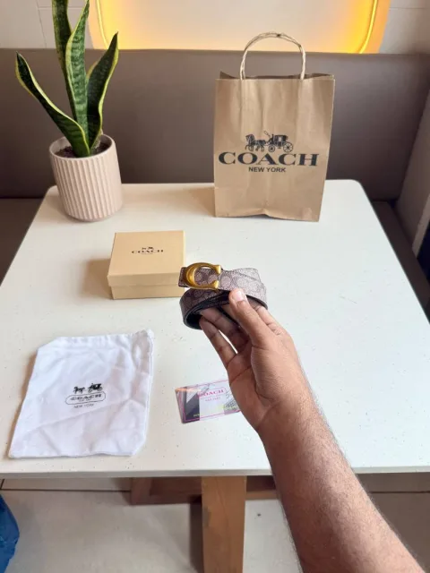 Coacch premium womens belt with ogbox Carrybag dustcover etc model no 413