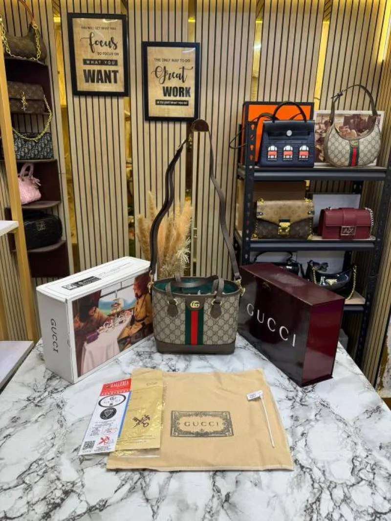 Gucc GG Supreme Tote Bag With Double Og Box And Dust Bag (836848)