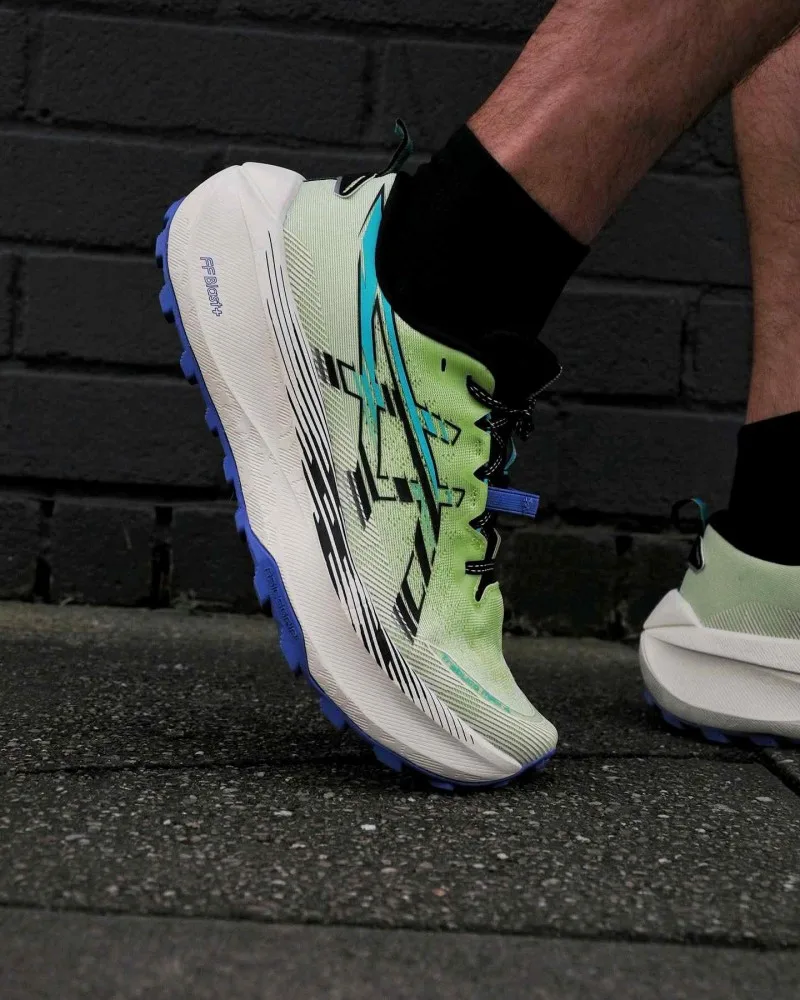 Asiccss Trabuco Max 4 - Noir Vert