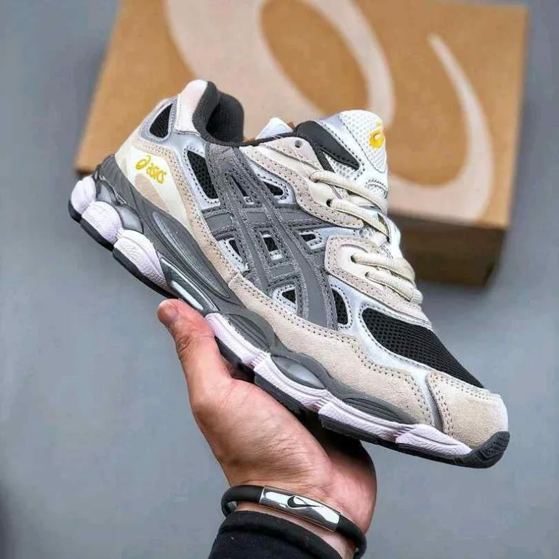 Asiccss GEL-NYC Black Clay Grey 222