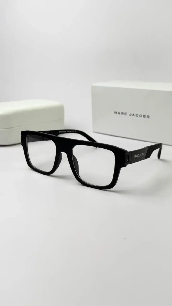 Marc Jacobs black plano 1004