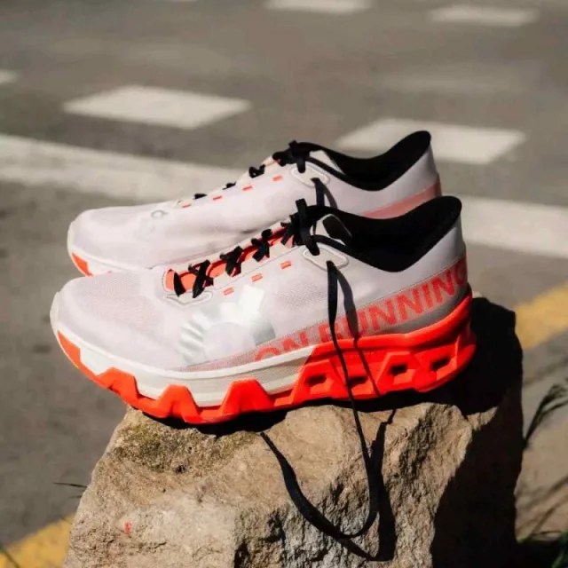 ON - Cloudmonster Hyper Mauve Flame