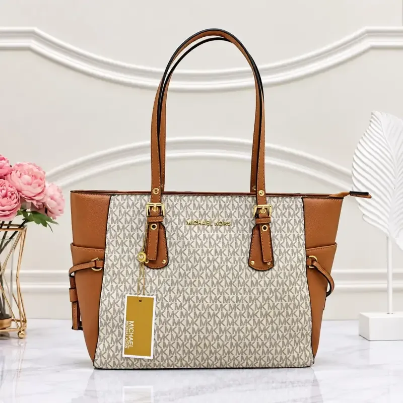 Micheal kors voyager tote bag 5343