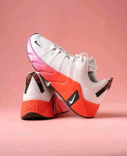 Nikkee Womens Free Metcon 7 Light Crimson White 103