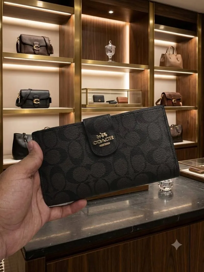 COATCH women long wallet premium quality New sale