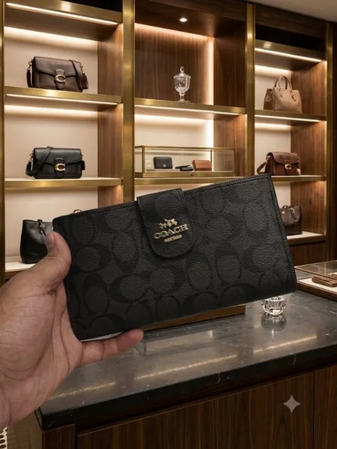 COATCH women long wallet premium quality New sale