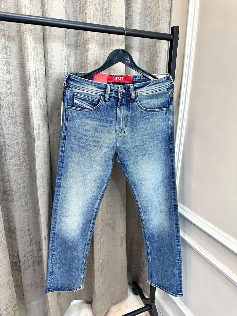 Dieseel Blue Shade Premium Imported Stretchable Lycra Fabric Straight Fit Denim Jeans(1447)