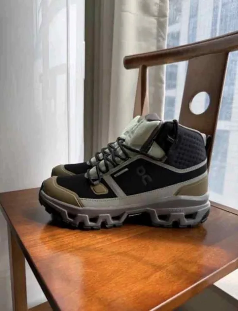 ON Cloudrock Mid Waterproof WP Boots Multi