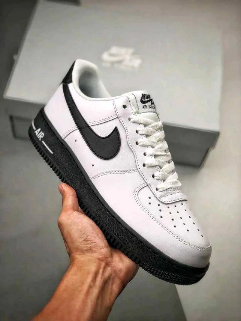 Nikkee AirForce 1 Low WHITE BLACK MIDSOLE 151