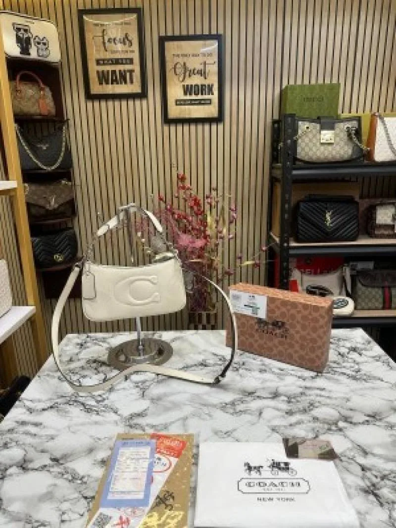 Coac_Teri_Shoulder_Bag_With_Box_And_Dust_Bag_(White)
